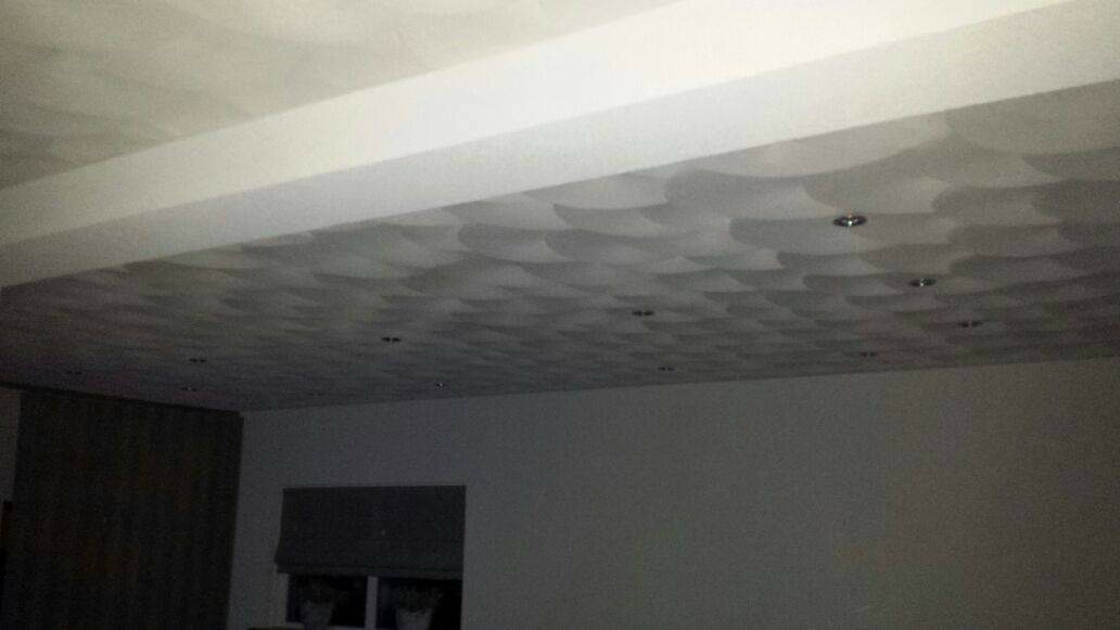 Plafond met een gestructureerde afwerking